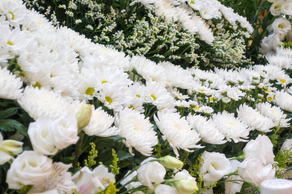 葬儀 造花以外 花 種類