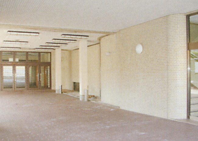 舟渡会館 ロビー