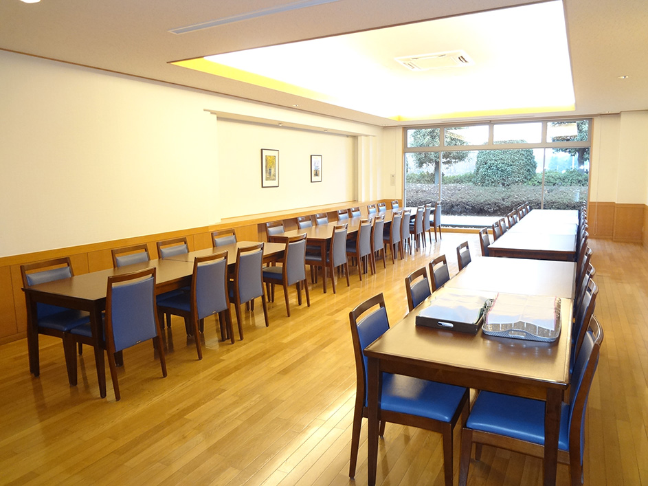 瑞穂斎場 待合室