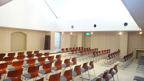 新座市営墓園の斎場B