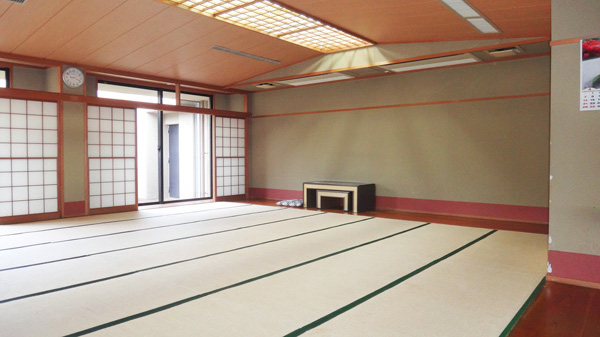 新座市営墓園の和室