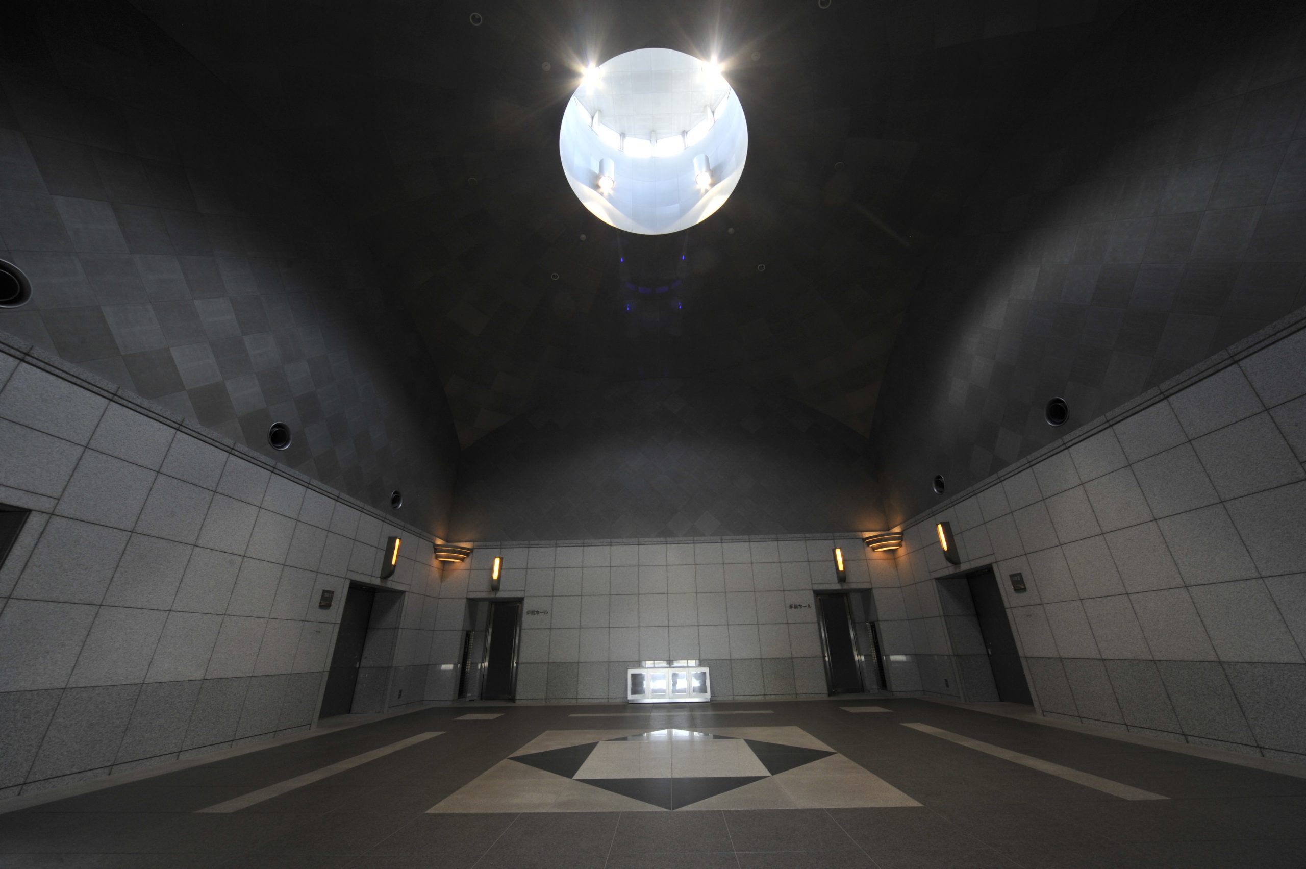 ウイングホール柏斎場のエントランスホール