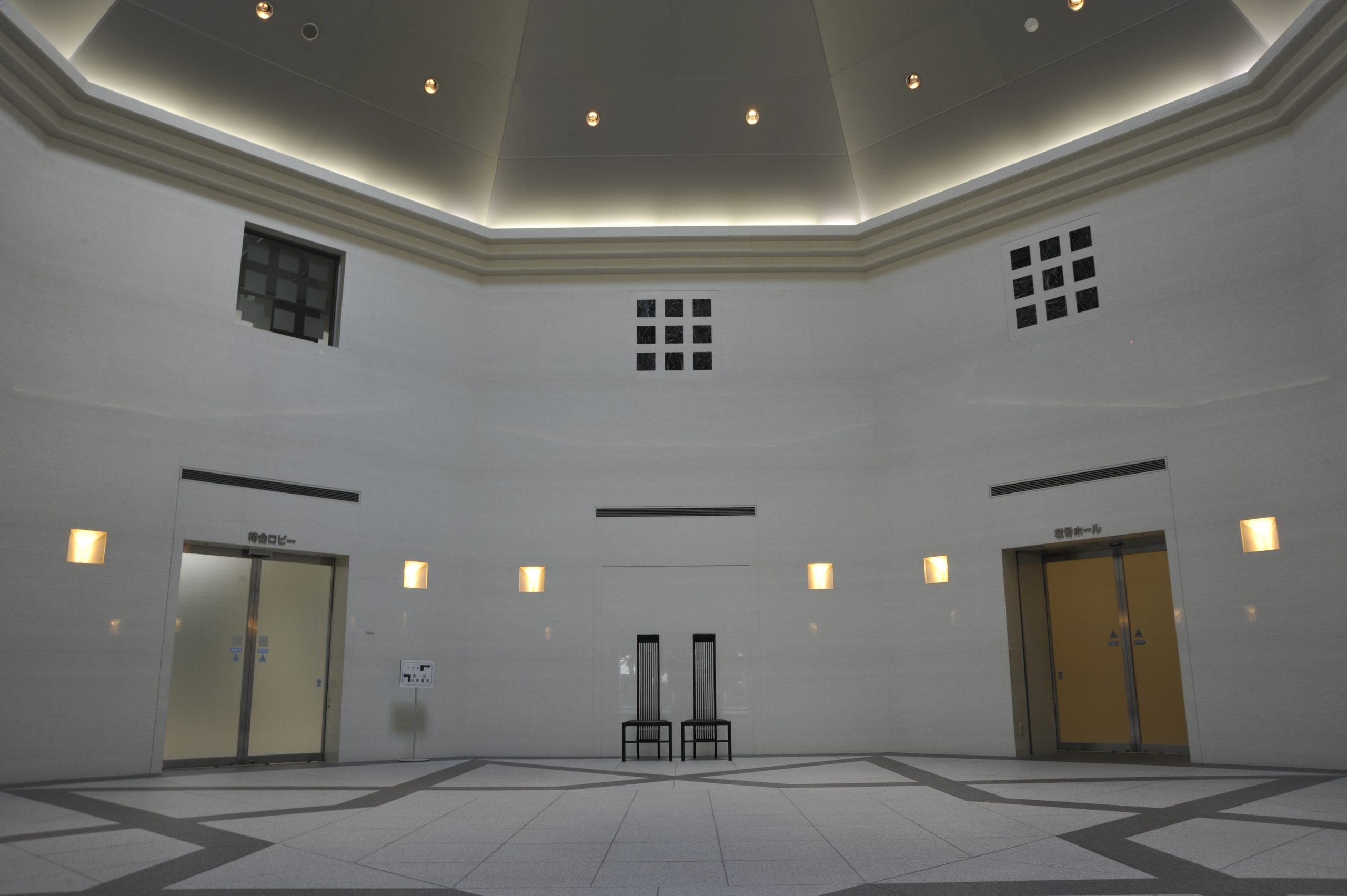 ウイングホール柏斎場の待合ホール