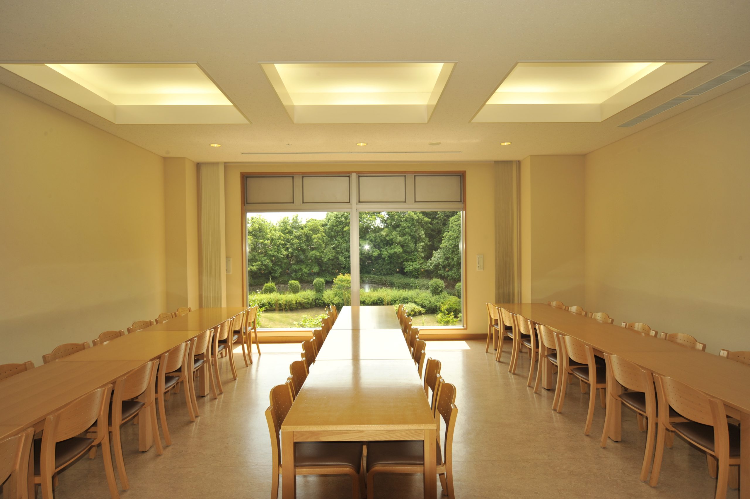 ウイングホール柏斎場の待合室