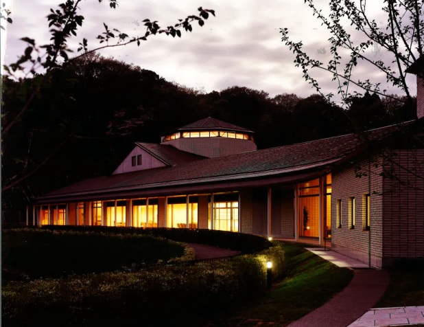 長南聖苑の外観