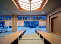 山桑メモリアルホールの待合室