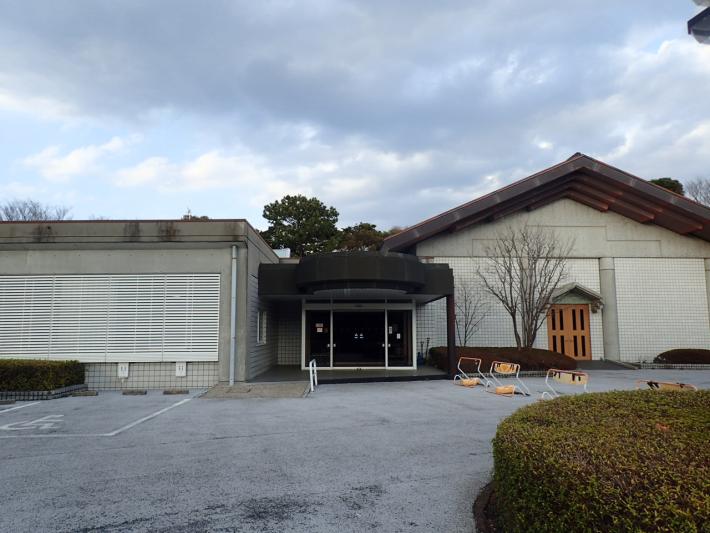 藤沢市斎場の入り口